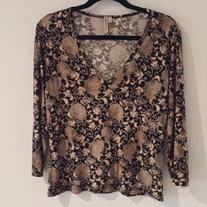 Jersey top with V neck and 3/4 sleeve